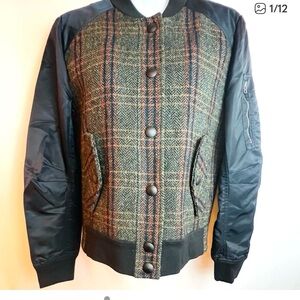 Veronica Beard wool Duvalle bomber style jacket size 4 but is oversized.